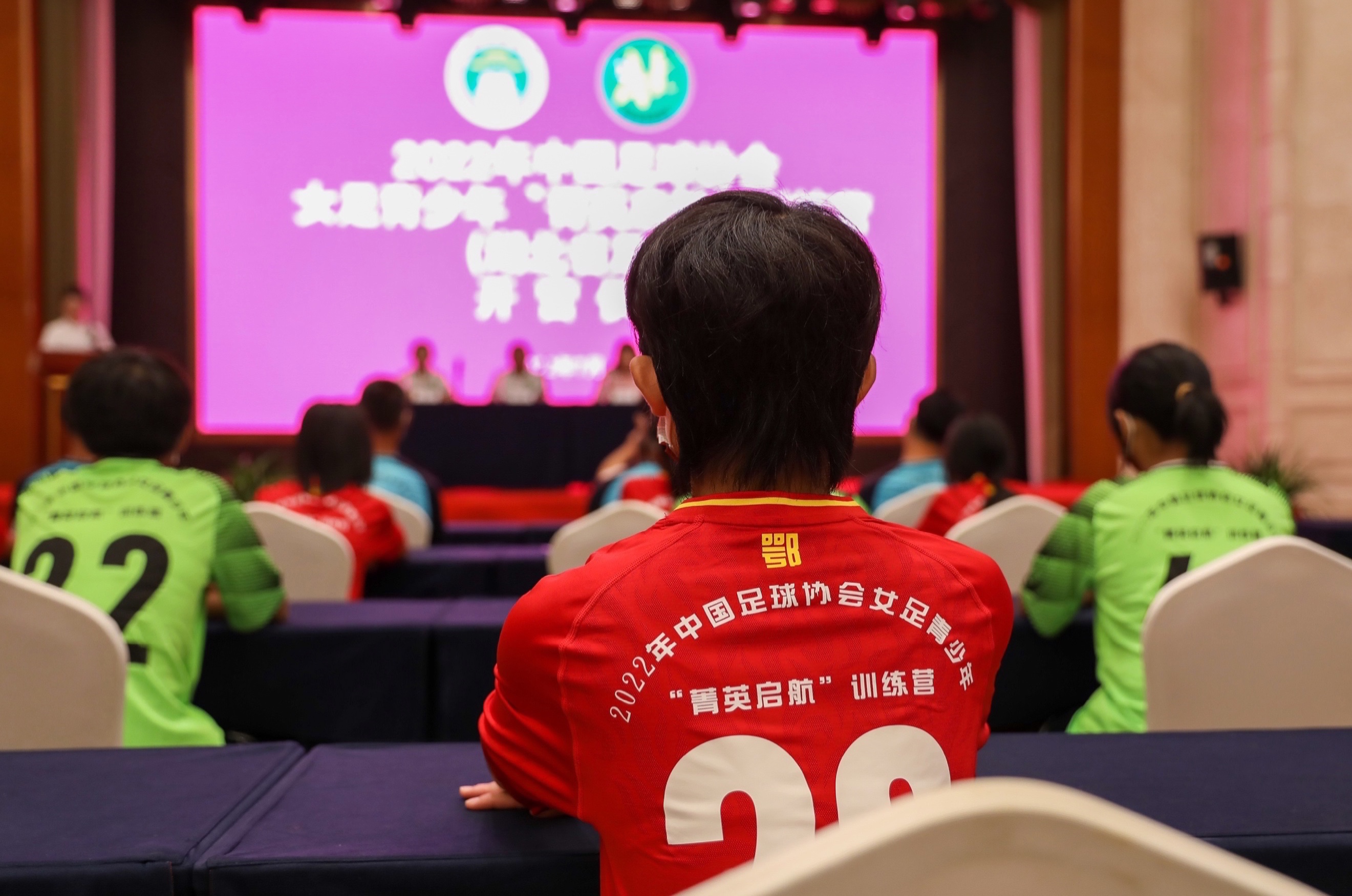 专题报道：女足运动员的训练秘籍